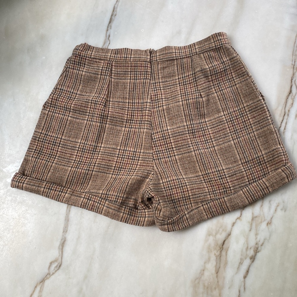 Suit Short - Picture 4 of 9